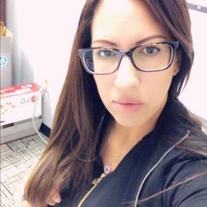 Meet your Posher, Priscilla